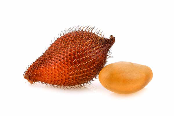Oszpilna jadalna, salak (Salacca edulis)