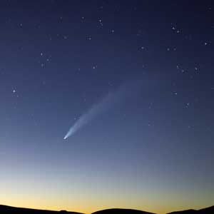 Dlaczego komety mają warkocze?