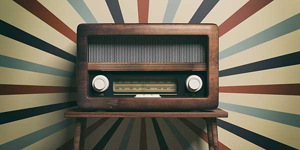 Dlaczego radio szumi?